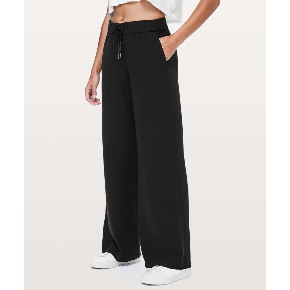 Lululemon Black On The Fly Wide Leg Pants Sz 4